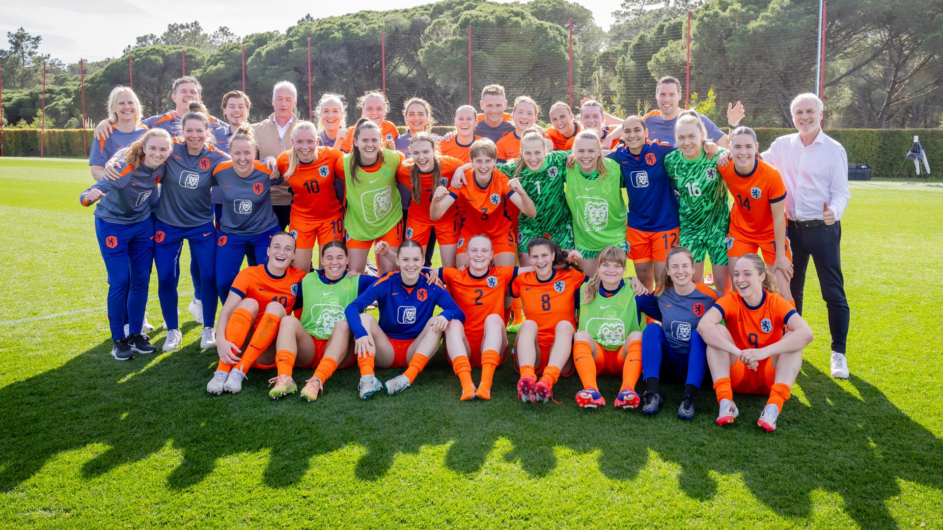 Sterk Jong Oranje (v) dendert in laatste kwart over Duitsland heen; 4-1